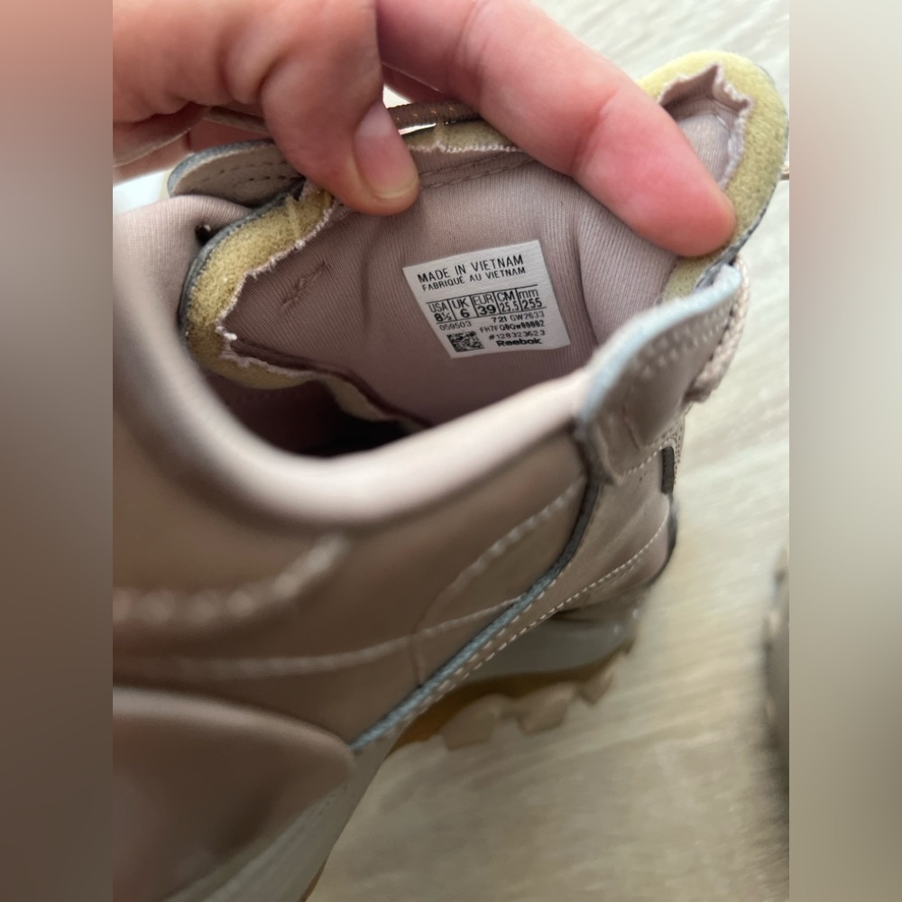 Reebok Rose Gold Metallic Sneakers CardiB Leather Platforms Y2K Chunky Size 8.5 - Picture 13 of 14